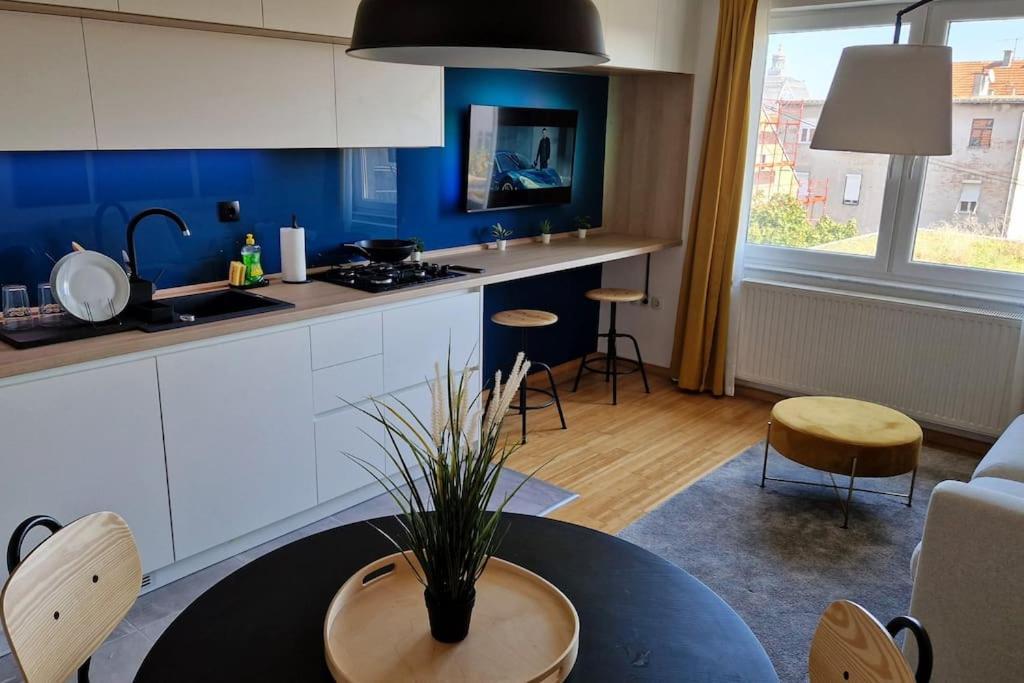 Midnight Blue Oasis - Center, Free Parking Zagreb Exterior foto